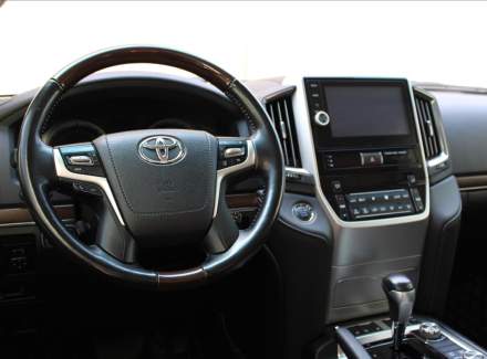 Toyota - Land Cruiser