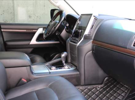 Toyota - Land Cruiser