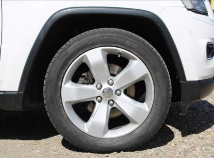 Jeep - Grand Cherokee