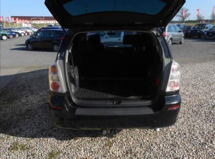 Toyota - Corolla Verso