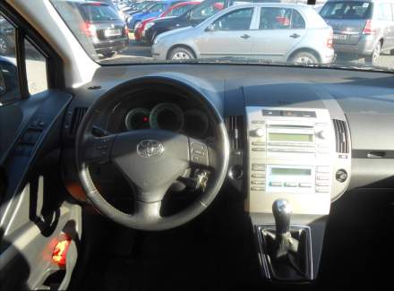 Toyota - Corolla Verso