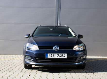 Volkswagen - Golf