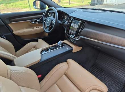 Volvo - V90