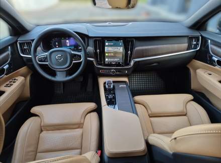 Volvo - V90
