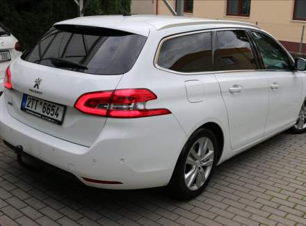 Peugeot - 308