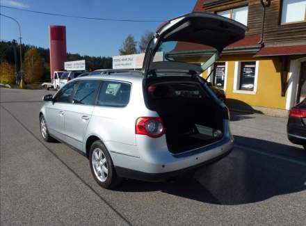 Volkswagen - Passat