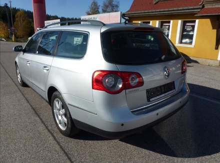 Volkswagen - Passat