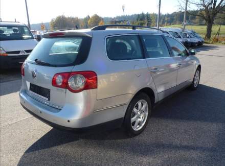 Volkswagen - Passat