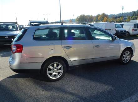 Volkswagen - Passat