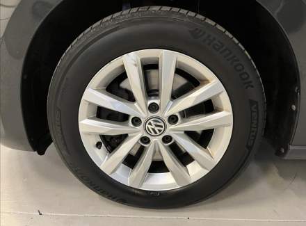 Volkswagen - Touran