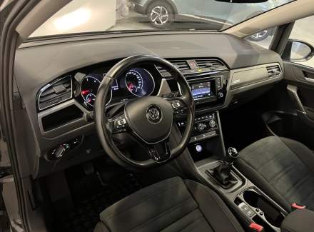 Volkswagen - Touran