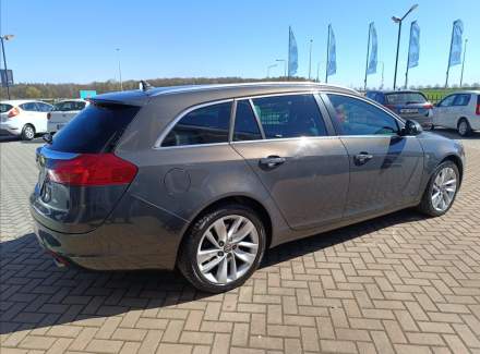 Opel - Insignia