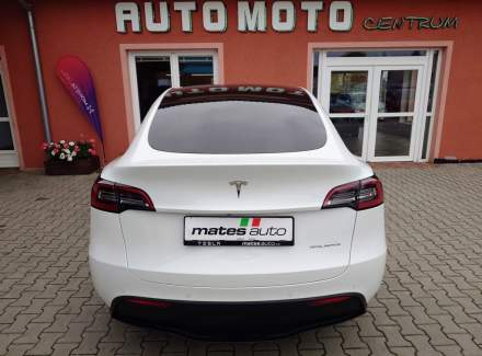 Tesla - Model Y