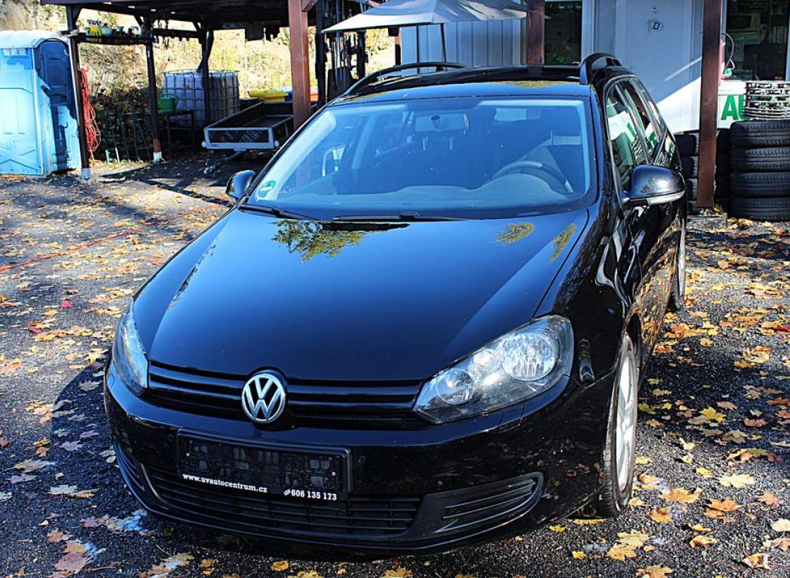 Volkswagen - Golf