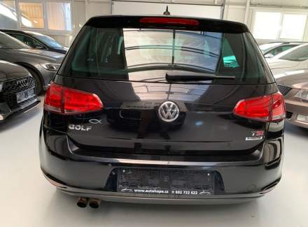 Volkswagen - Golf