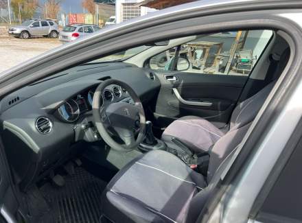 Peugeot - 308