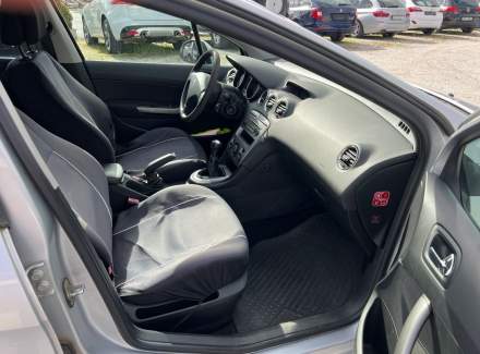 Peugeot - 308