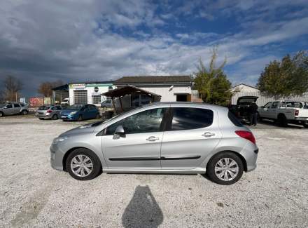Peugeot - 308