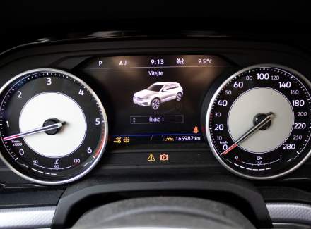 Volkswagen - Touareg