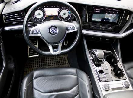 Volkswagen - Touareg