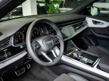 Audi - SQ8