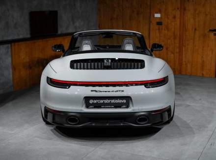 Porsche - 911