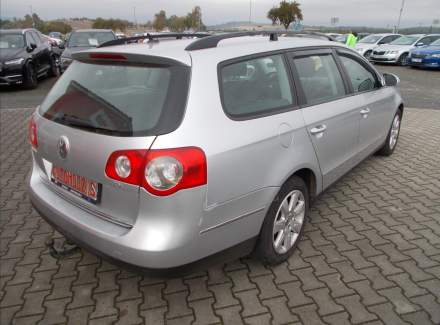 Volkswagen - Passat