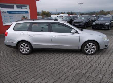 Volkswagen - Passat