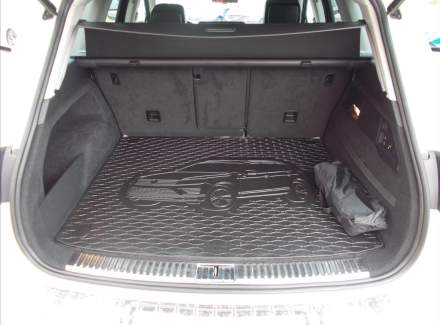 Volkswagen - Touareg