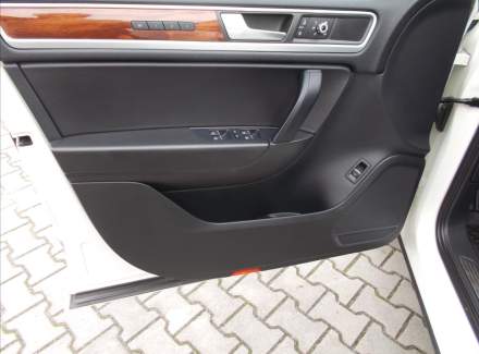 Volkswagen - Touareg