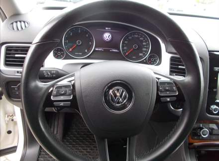 Volkswagen - Touareg