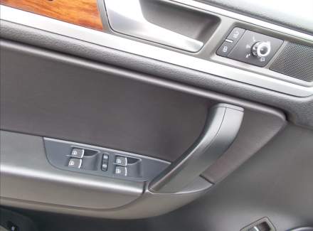 Volkswagen - Touareg