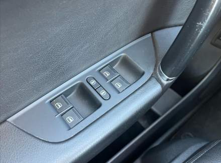 Volkswagen - Touareg