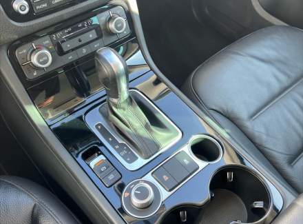 Volkswagen - Touareg