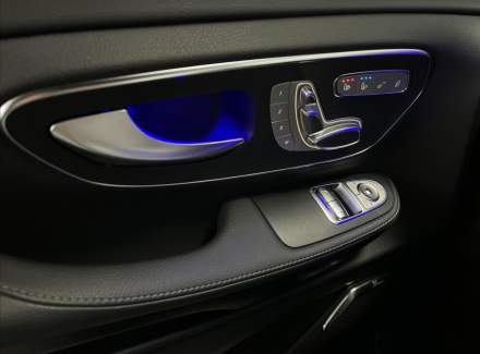 Mercedes-Benz - V-class