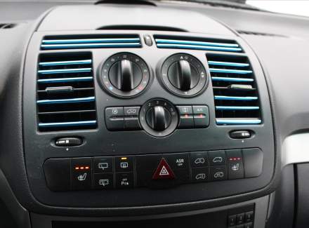 Mercedes-Benz - Viano