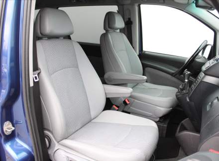 Mercedes-Benz - Viano