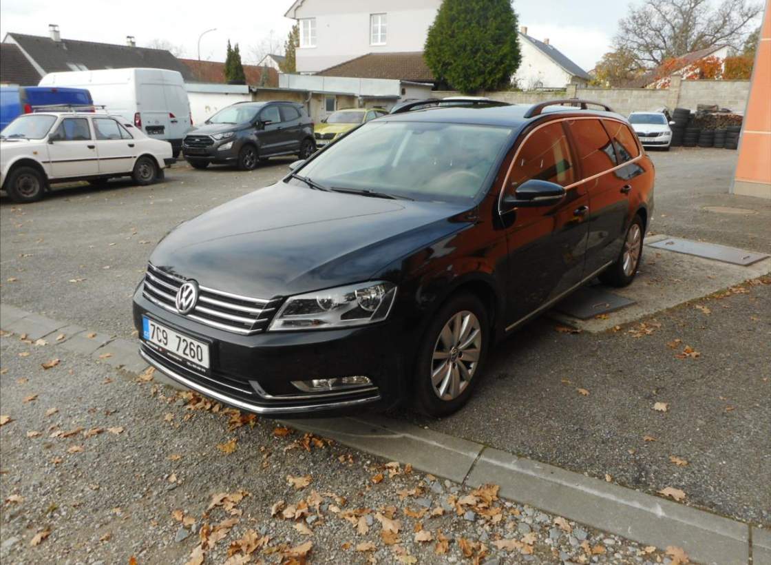 Volkswagen - Passat