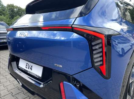 Kia - EV4