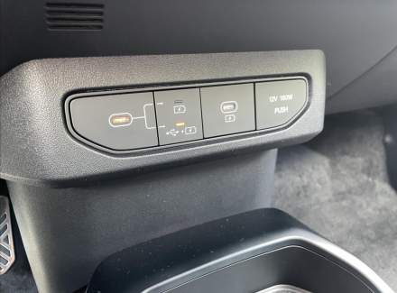 Kia - EV4