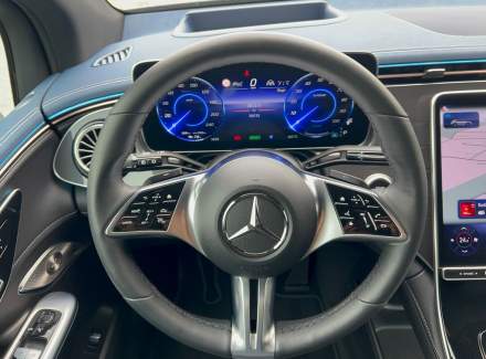 Mercedes-Benz - EQE