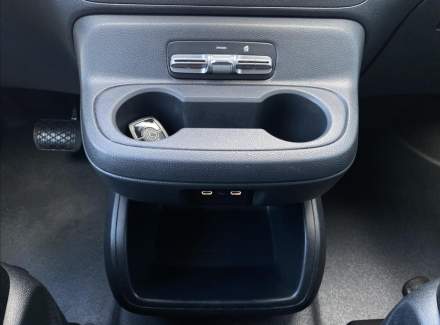 Mercedes-Benz - Vito