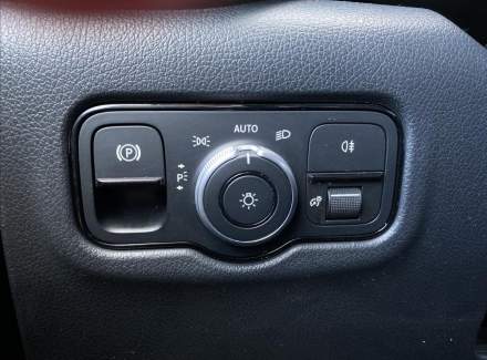 Mercedes-Benz - Vito