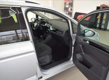 Volkswagen - Touran