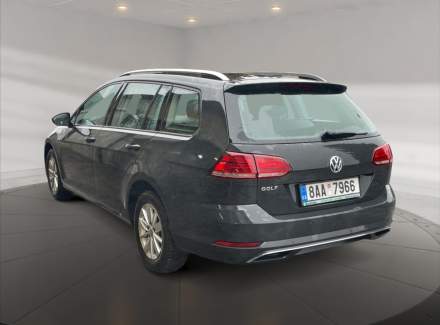Volkswagen - Golf