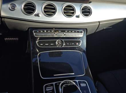 Mercedes-Benz - E-class