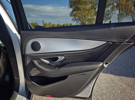 Mercedes-Benz - E-class