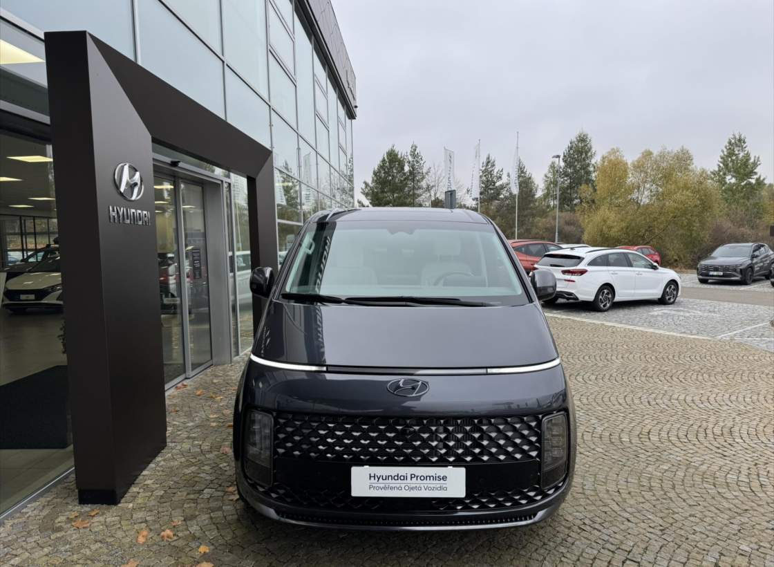 Hyundai - Staria