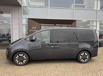Hyundai - Staria