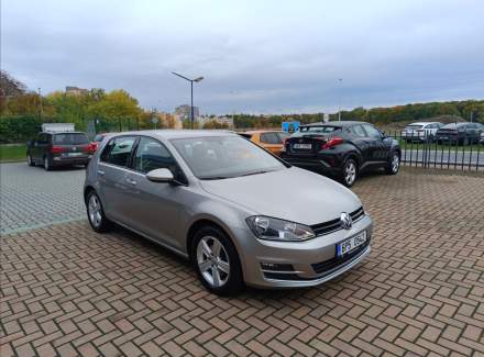 Volkswagen - Golf